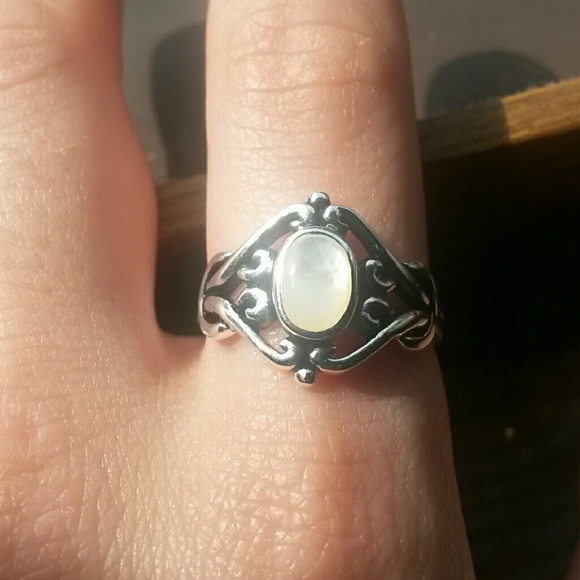 Jewelry - *NWOT* Silver Genuine Mother of Pearl Ring